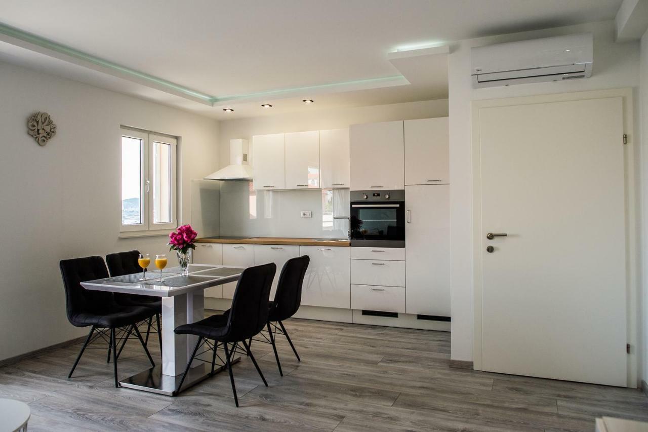 Solin Apartments Praetorium Εξωτερικό φωτογραφία